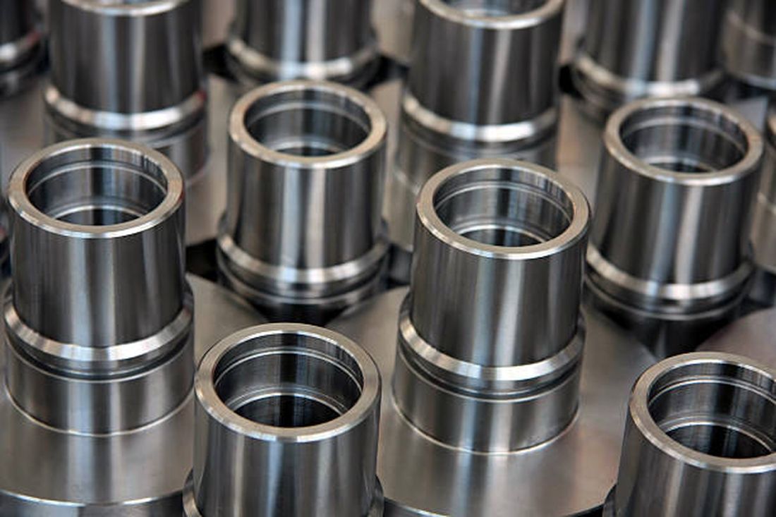 Turned steel bushes, batch production